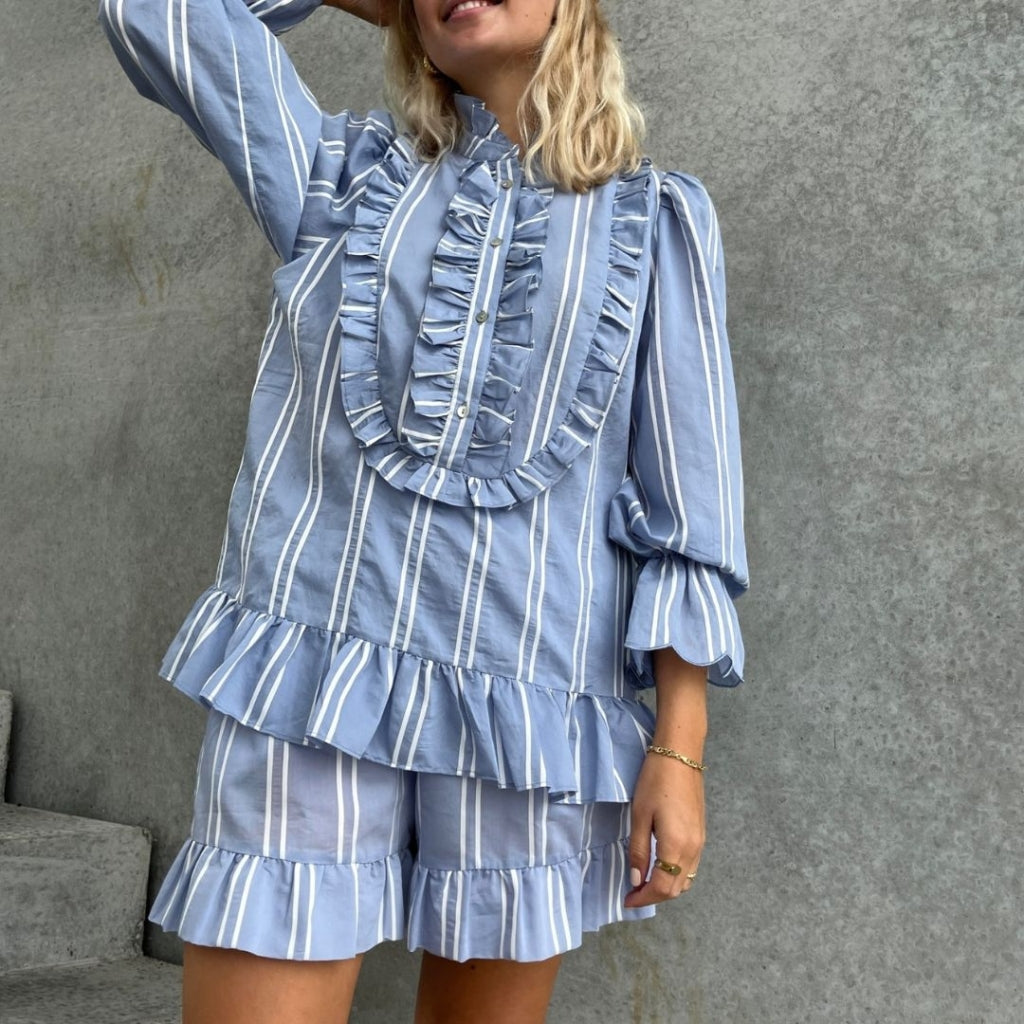 STORIES FROM THE ATELIER by COPENHAGENSHOES BEFORE YOU SHORTS CLOTHES 0025 BLUE