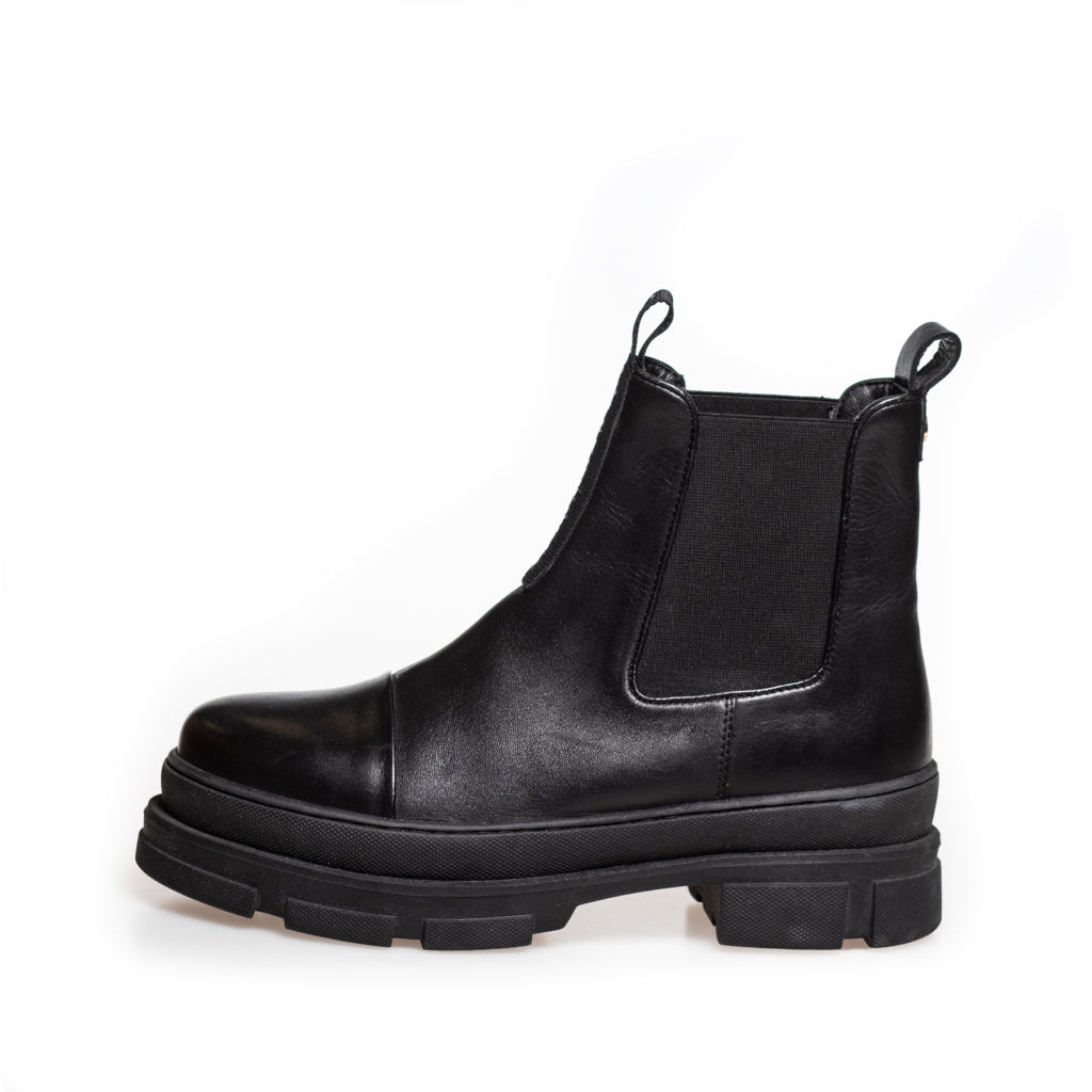 COPENHAGEN SHOES YOU AND ME LOW Stiefel 565 Black (with black sole)